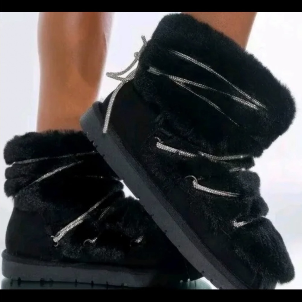 Black Fur-Lined Rhinestone Women's Winter Boots